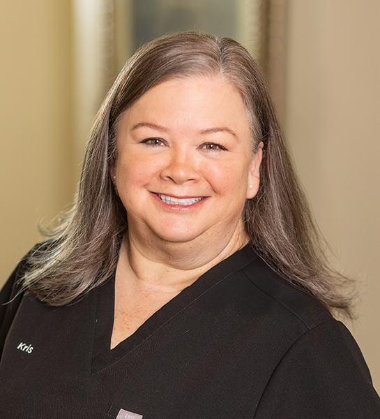 Dental assistant Kristine