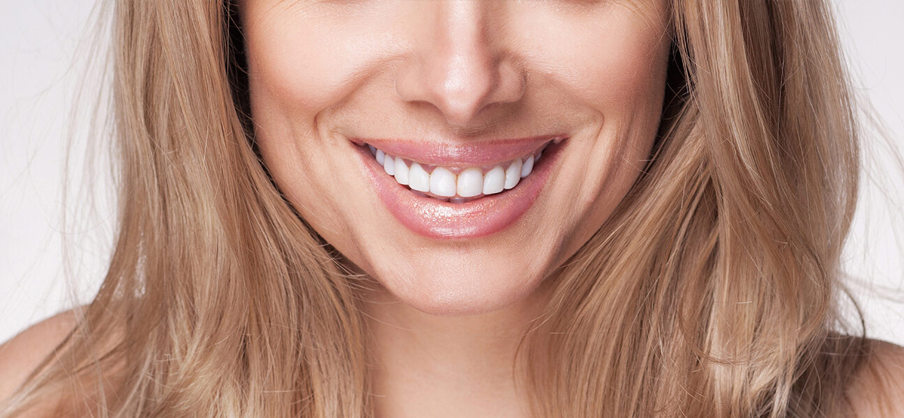 Get a Beautiful Smile with Teeth Whitening