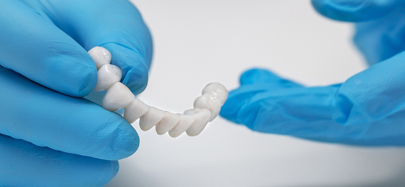 Are Crowns On Front Teeth Noticeable?